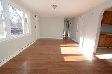 11 Locust St, Lowell, MA 01851 - photo 3
