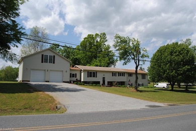 4659 Huff Rd, High Point, NC 27263 - photo 2