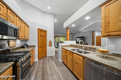 1601 S Spruce Ln, Show Low, AZ 85901 - photo 7