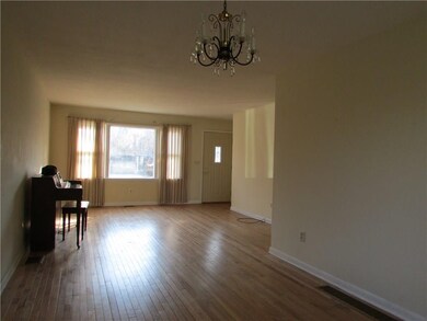 14 Circle Dr, Carmel, IN 46032 - photo 2