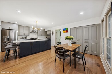 125 Yale Ct unit 32LK12, Glenview, IL 60026 - photo 6