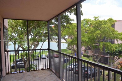 20850 San Simeon Way unit 3095, Miami, FL 33179 - photo 6