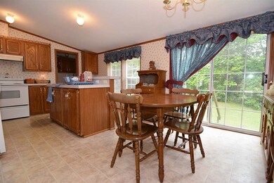 Patio doors, perfect for outdoor deck.