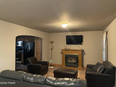 118 Murphy Cir, Bushkill, PA 18324 - photo 5