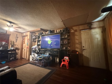 404 Elaine St, La Marque, TX 77568 - photo 7