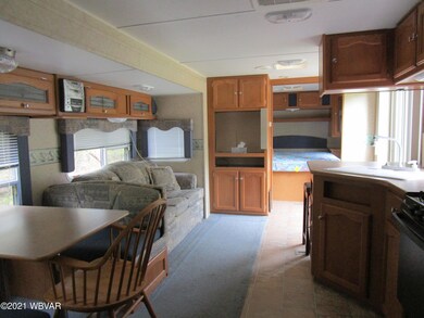 1450 camper inside