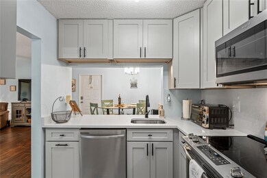 3232 Lake Pine Way E unit H2, Tarpon Springs, FL 34688 - photo 3