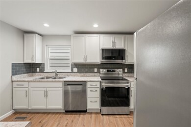 408 Emerson St, Vandergrift, PA 15690 - photo 7