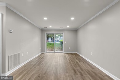 18302 Streamside Dr unit 104, Gaithersburg, MD 20879 - photo 5
