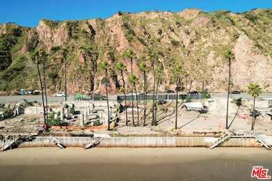 20942 Pacific Coast Hwy, Malibu, CA 90265 - photo 7