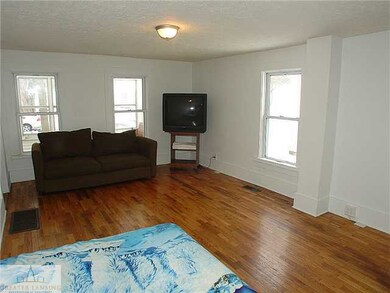 318 Dunlap St, Lansing, MI 48910 - photo 4