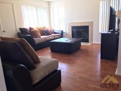 3425 Granite Ct, Rosamond, CA 93560 - photo 2