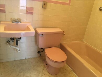 112 N 10th St, Allentown, PA 18102 - photo 5