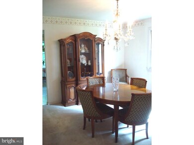 318 Old Mill Dr, Langhorne, PA 19047 - photo 7