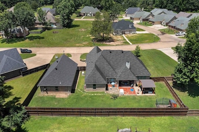 133 Stonegate Dr, Carthage, TX 75633 - photo 2