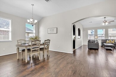 4703 Bella Ct, Alvin, TX 77511 - photo 7