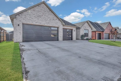 3919 NE Shenandoah, Lawton, OK 73507 - photo 3