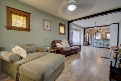 DSC_6656_57_58_59_60Interior01