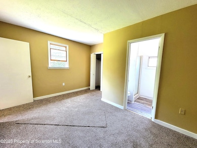 134 S Main St unit E, Archbald, PA 18403 - photo 4