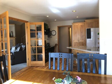 63216 Eastview Dr, Bend, OR 97701 - photo 7