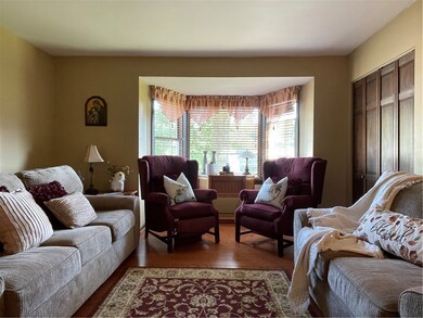 Warm and inviting Living room
