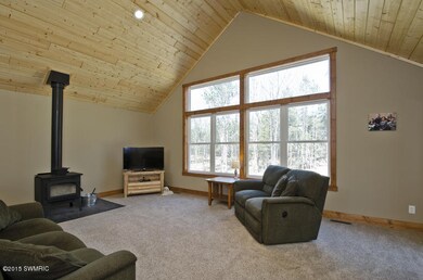 008-Living_Room-1609655-mls