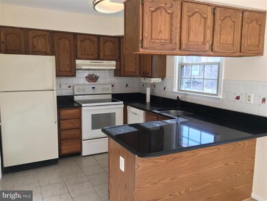 4 Sonata Ct, Silver Spring, MD 20901 - photo 7