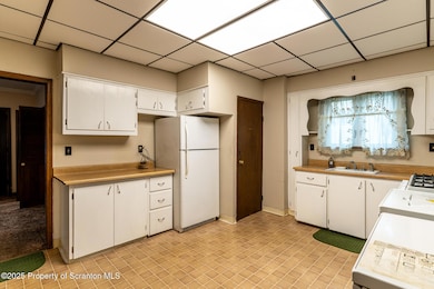 1326 E Mountain Rd, Scranton, PA 18505 - photo 7