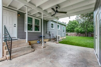 1019 Bartholomae St, Seguin, TX 78155 - photo 4