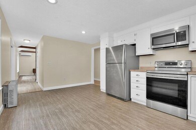 398 W Main St, Yarmouth, ME 04096 - photo 6