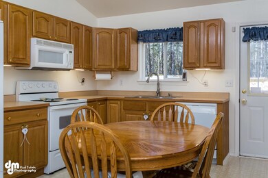 2380 N Little John Way Wasilla-large-008