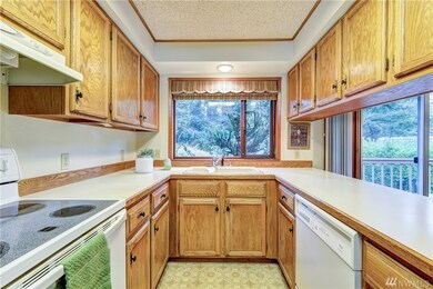 8710 Maplewood Ln, Edmonds, WA 98026 - photo 7