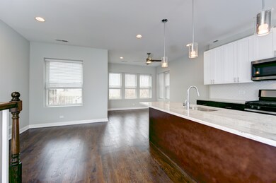 3015 W Wellington Ave, Chicago, IL 60618 - photo 4