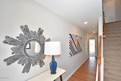 Foyer/Stairway