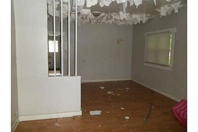 2238 E Walnut St, Des Moines, IA 50317 - photo 3