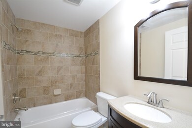 9004 Igoe St, Lorton, VA 22079 - photo 4