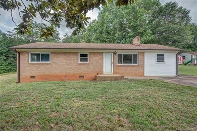 2237 Fallsdale Dr, Gastonia, NC 28052 - photo 3