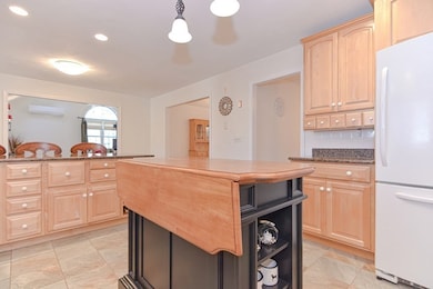 715 Mendon Rd, Northbridge, MA 01534 - photo 6