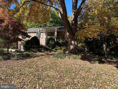 1320 Elsinore Ave, McLean, VA 22102 - photo 3