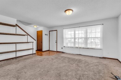 187 13th Ave SW, Cedar Rapids, IA 52404 - photo 5