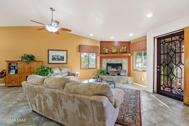 06-Living Area