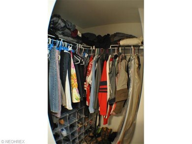 Master Bedroom Walk In Closet