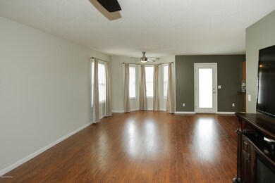 8972 grape holly st-103