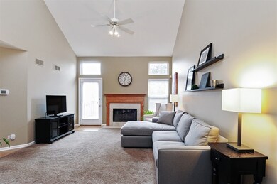 2020 Tamahawk Ln unit 2020, Naperville, IL 60564 - photo 4