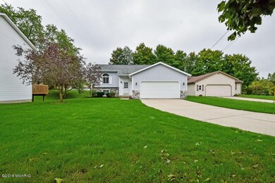 003-Front_View-3290567-small