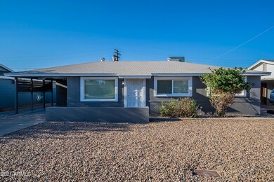 901 E Orchid Ln, Phoenix, AZ 85020 - photo 2