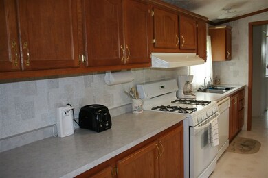 427 W 12th St, Warren, IN 46792 - photo 5