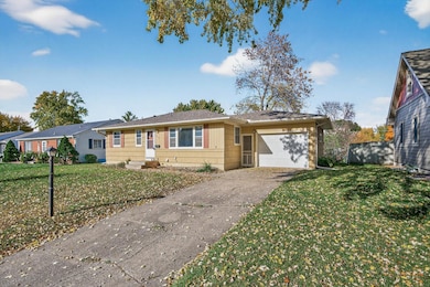 316 front garage.jpg