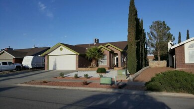 124 Lago de Oro Dr, Horizon City, TX 79928 - photo 2