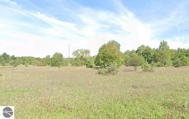 Unit 4 North St, Thompsonville, MI 49683 - photo 5